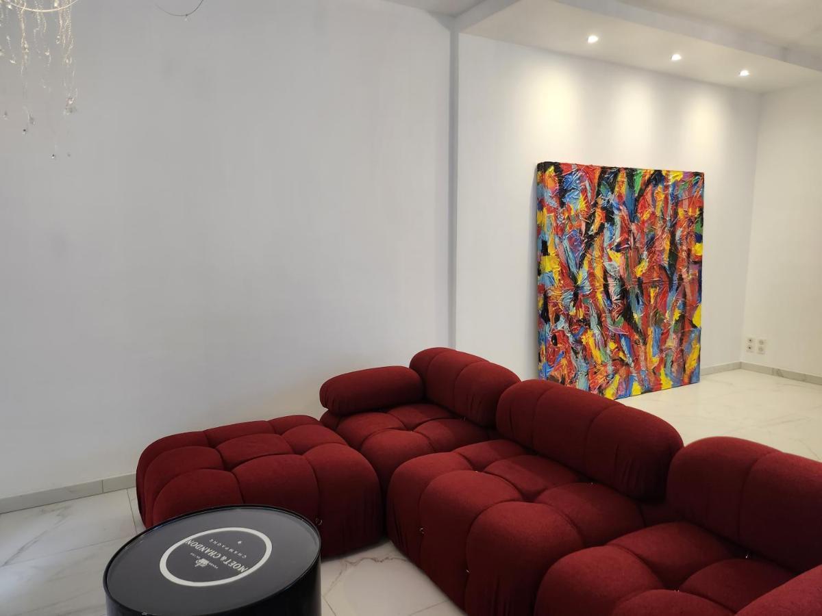 Maison Face A L'Abbaye D'Hautvillers - 2 Bedrooms 2 Bathrooms, Parking Bagian luar foto