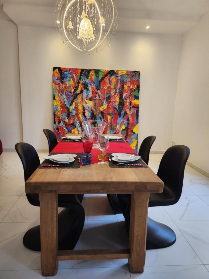 Maison Face A L'Abbaye D'Hautvillers - 2 Bedrooms 2 Bathrooms, Parking Bagian luar foto