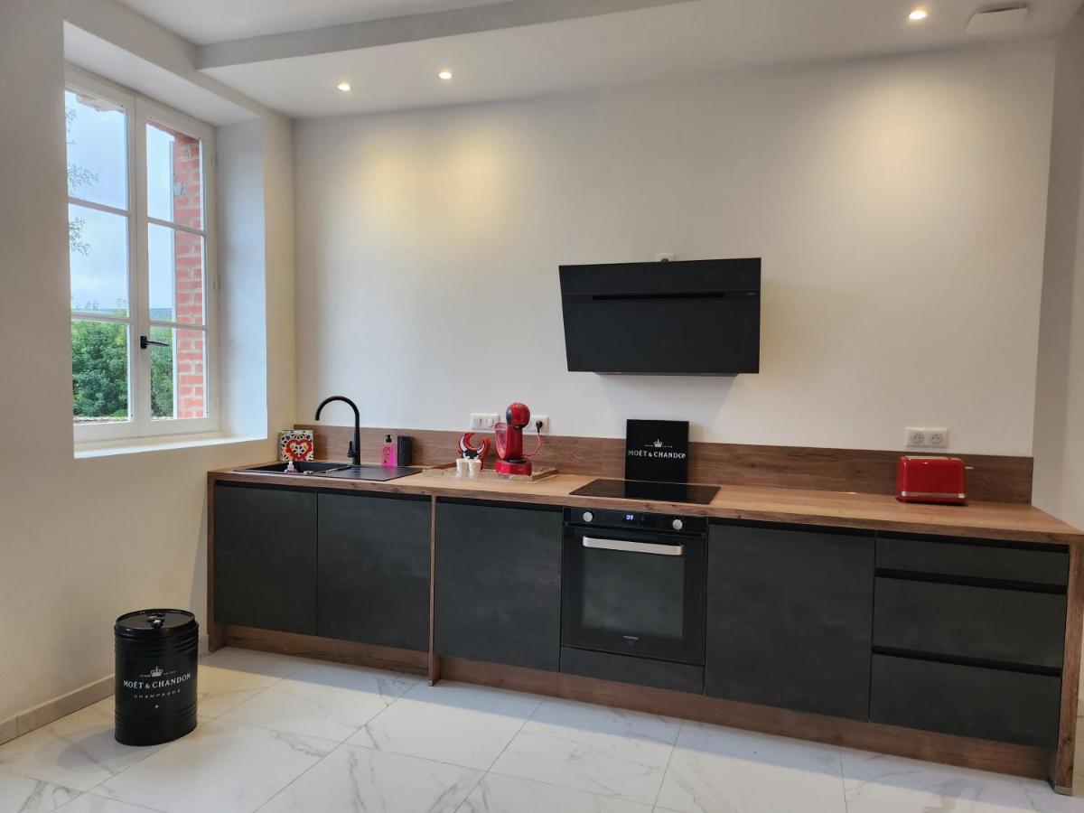 Maison Face A L'Abbaye D'Hautvillers - 2 Bedrooms 2 Bathrooms, Parking Bagian luar foto