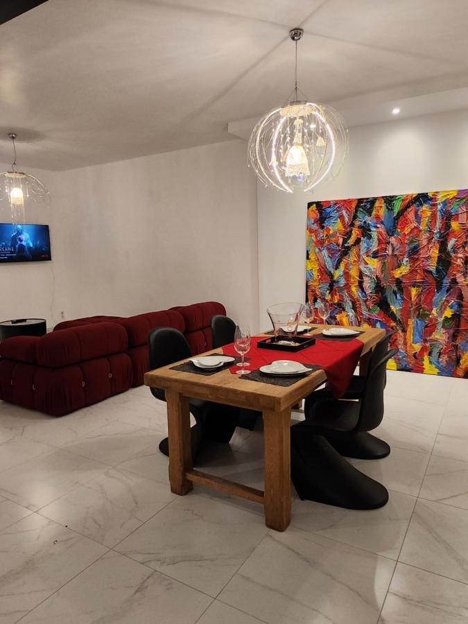 Maison Face A L'Abbaye D'Hautvillers - 2 Bedrooms 2 Bathrooms, Parking Bagian luar foto